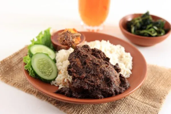 Bebek Madura, Bumbu Hitam yang Bikin Ketagihan Bebek madura with Rice