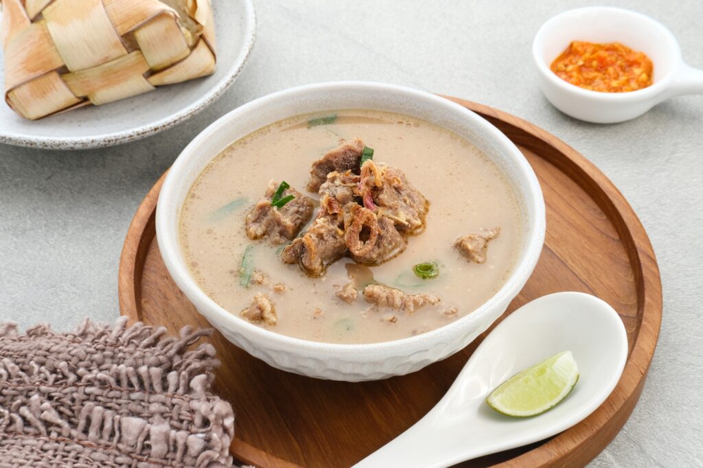 Coto makassar traditional food from makassar south sulawesi jajandikitid kuliner Makassar Coto Makassar traditional food from Makassar South Sulawesi
