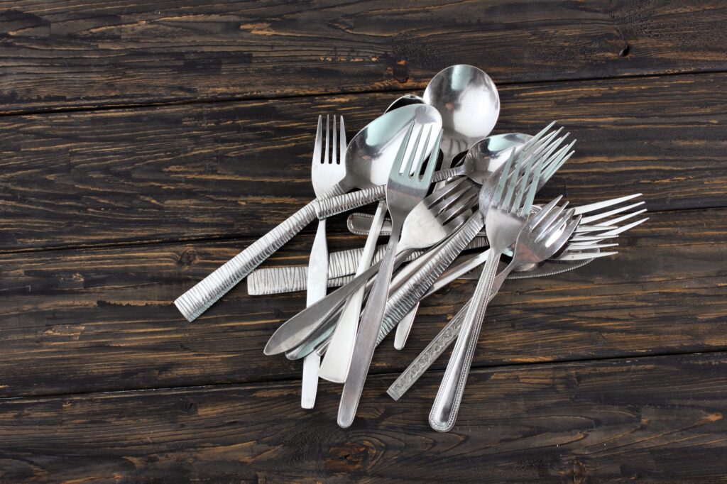 Forks and spoons jajandikitid Sendok dan Garpu Benda Wajib di Dapur