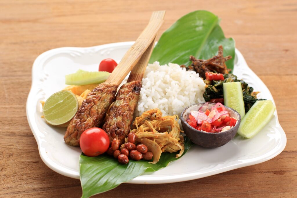 Nasi Campur Bali kuliner khas bali