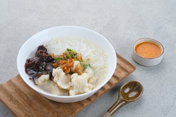 kuliner khas palembang - Tekwan, traditional food from Palembang, Indonesia.