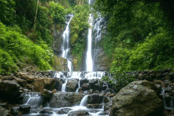 curug cilember, salah satu destinasi wisata alam berupa curug di bogor