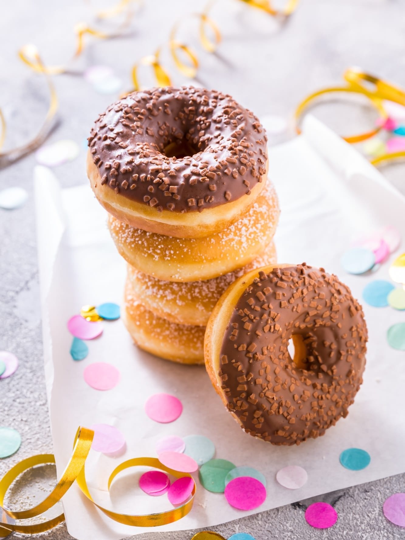 Donuts with streamers and confetti donuts for carnival and party jajandikitid Donat Kentang Kreasi adonan donat