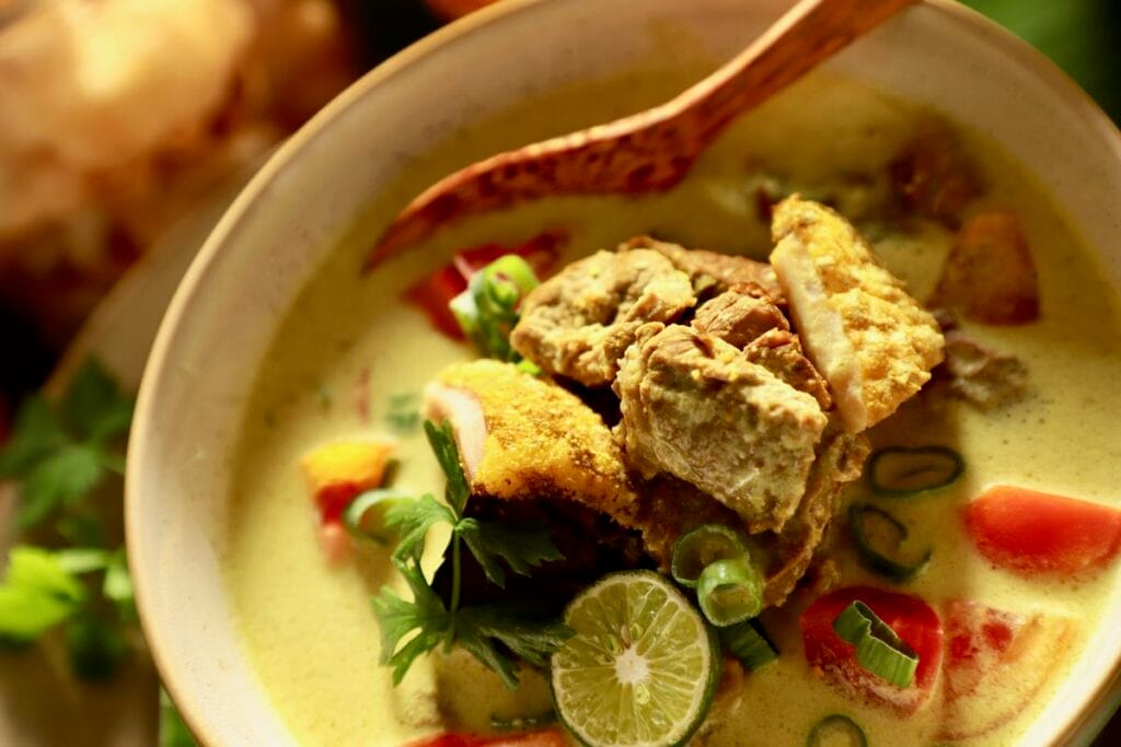 Soto kuning bogor jajandikitid Soto Kuning makanan khas bogor kuliner legendaris di bogor