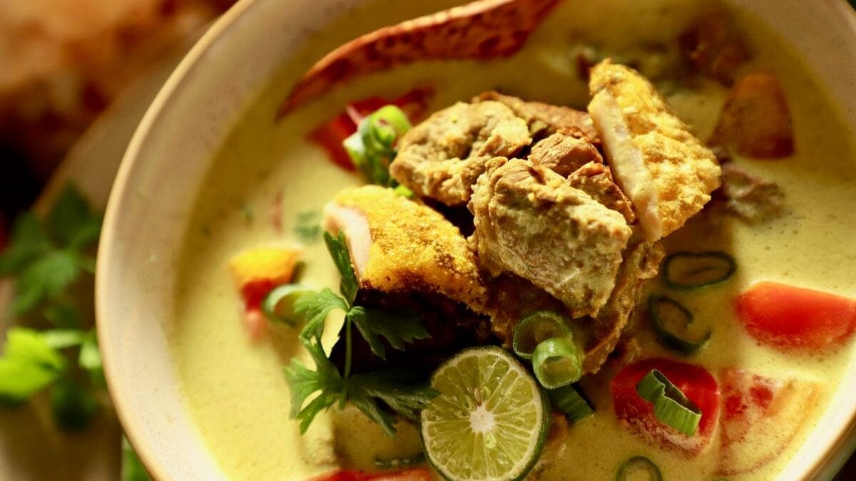 Jajandikitid Soto Kuning Makanan Khas Bogor Kuliner Legendaris Di Bogor Jajandikitid