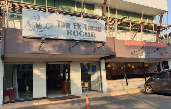 tan ek tjoan, toko roti legendaris di bogor