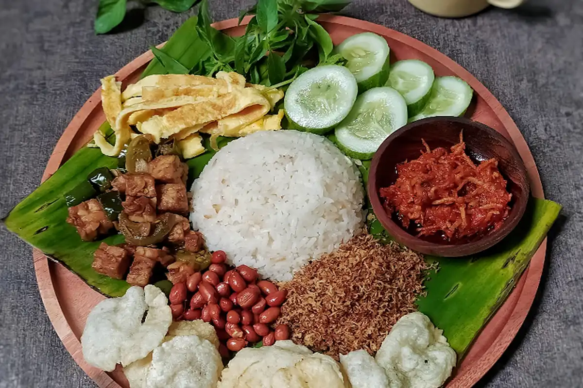 Jajandikitid Nasi Ulam Khas Betawi Jajandikitid