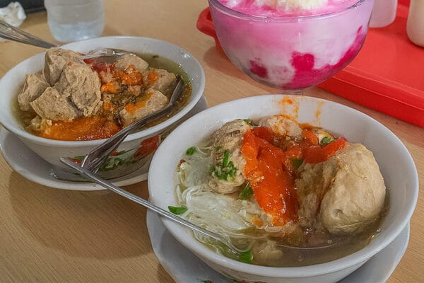 bakso di mangkok